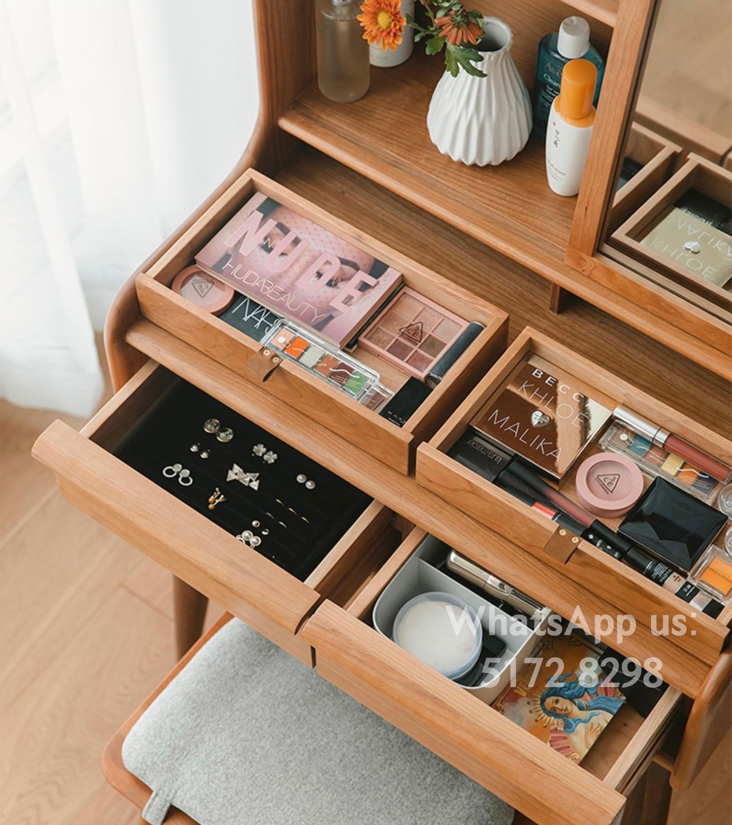 Solid wood dressing table D098 