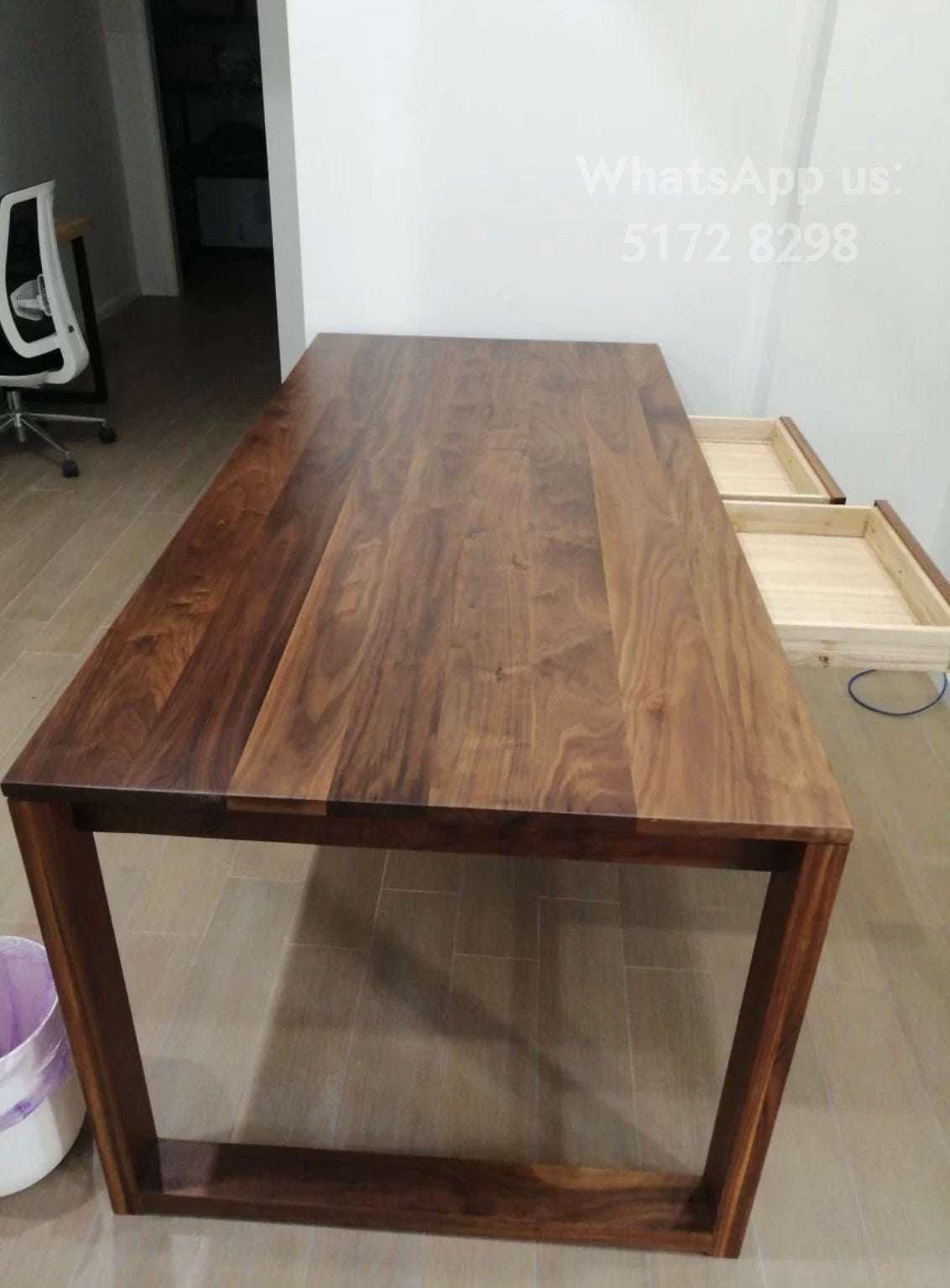 T078 dining table 