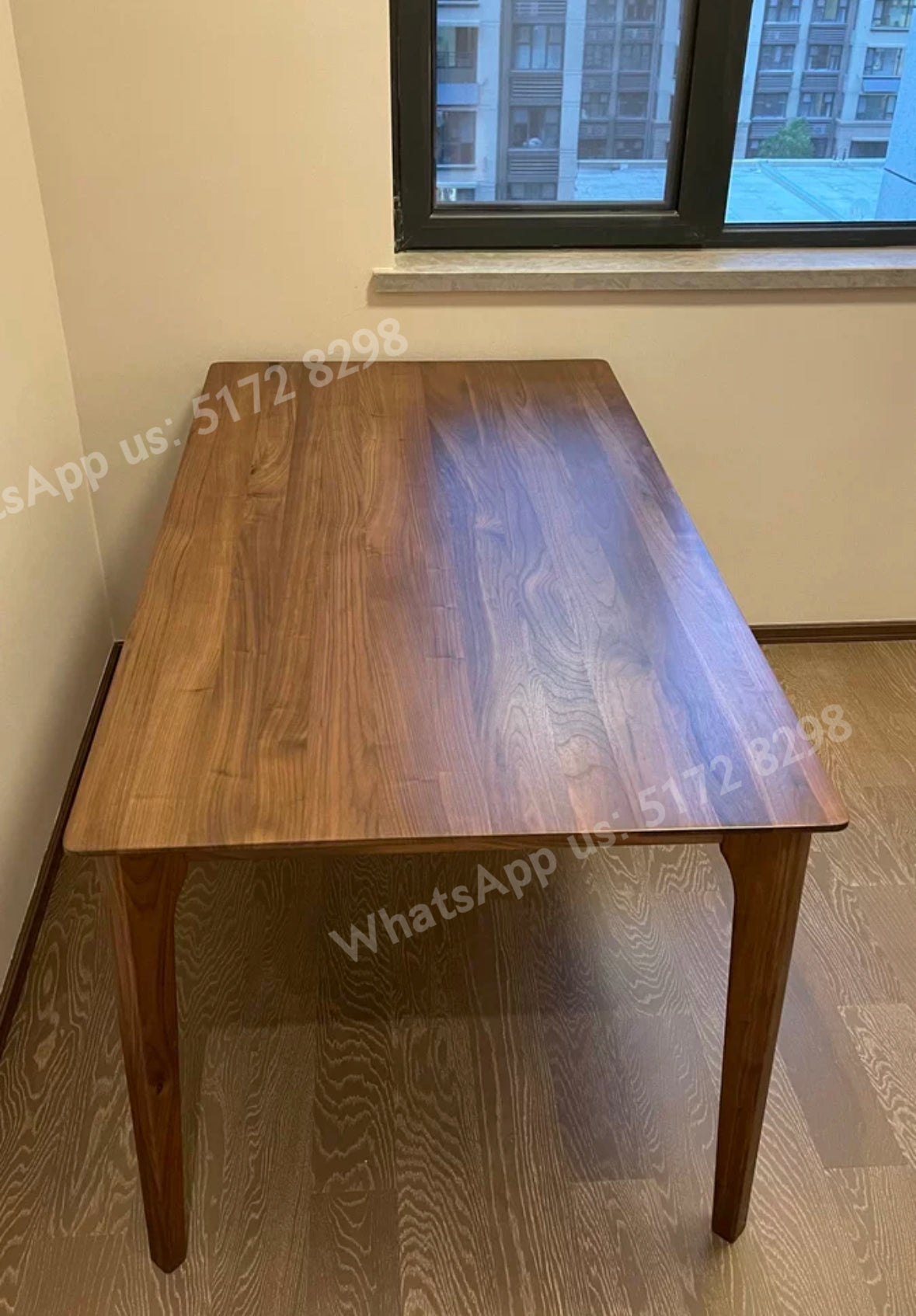 T048 dining table