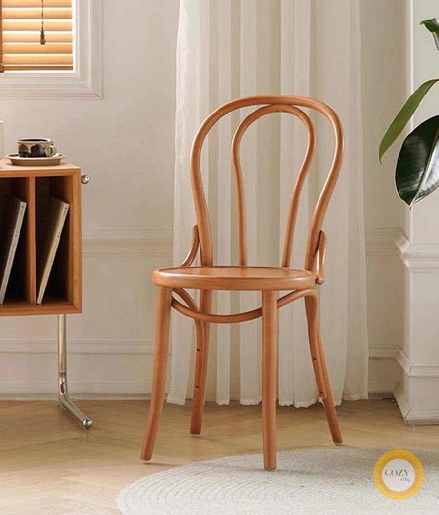 8 French dining chairs 