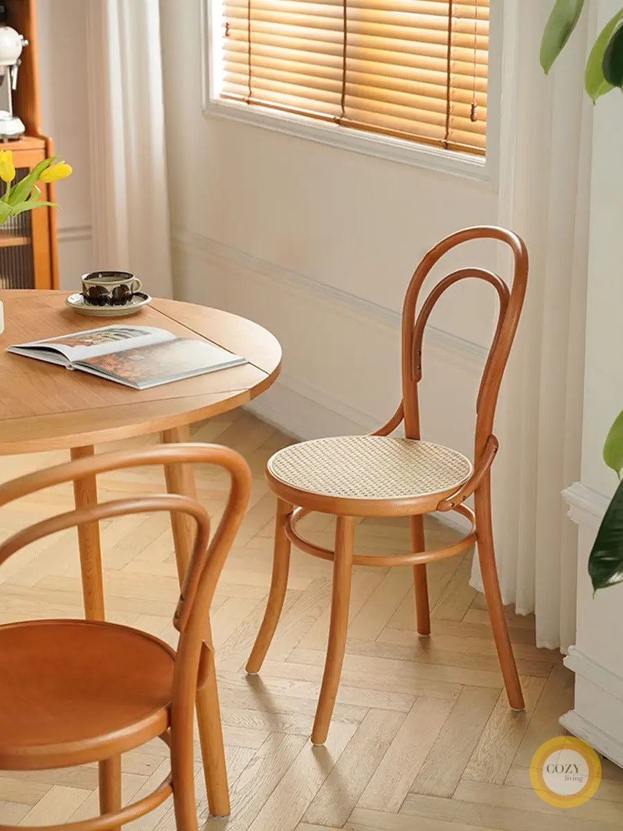 8 French dining chairs 
