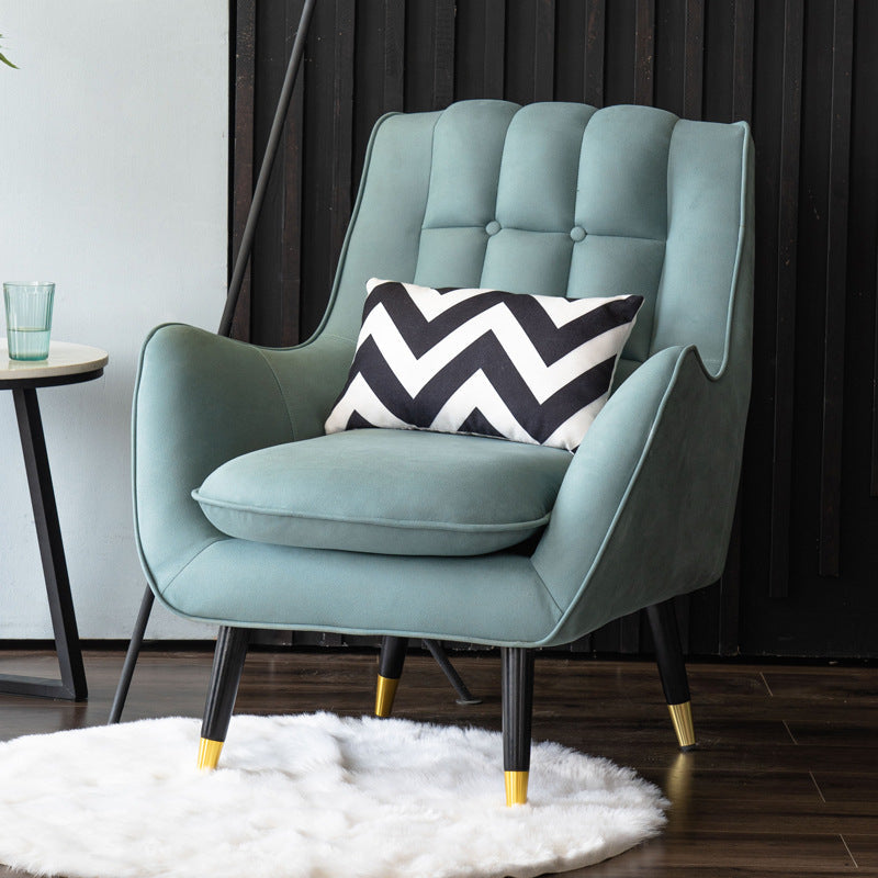 LYRIC wide tufted armchair 