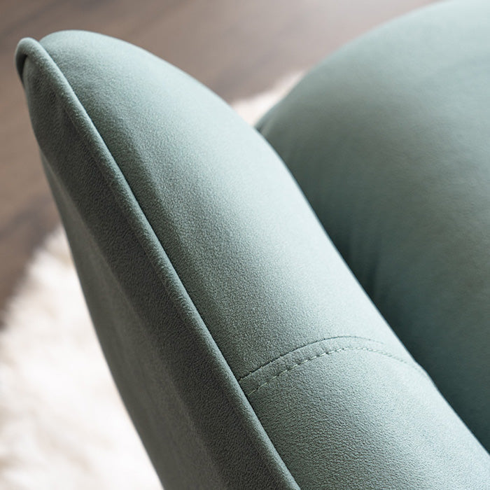 LYRIC wide tufted armchair 